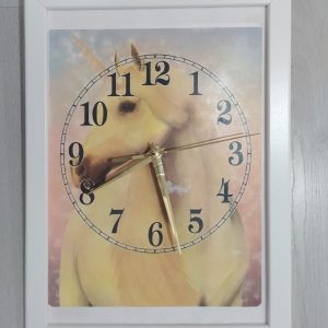 Horloge cadre licorne